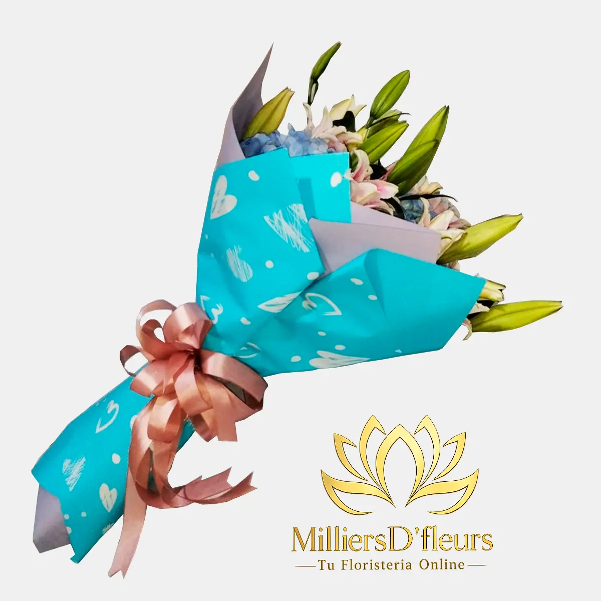 Bouquet de hortensias celestes y lirios rosados Serenata Azul - Floristería MilliersD'Fleurs Guayaquil.