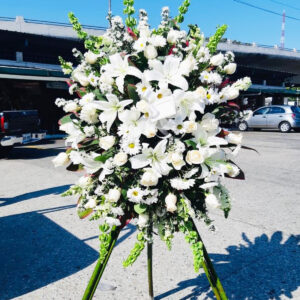 Trípode de flores blancas Luz del Recuerdo