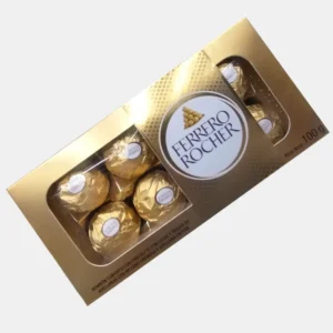 Caja de 8 bombones Ferrero Rocher, un clásico chocolate compuesto por una crujiente oblea rellena con una cremosa avellana y una avellana entera en su interior, todo cubierto de chocolate con leche y trozos de avellana. El empaque tiene un peso neto de 100 g.
